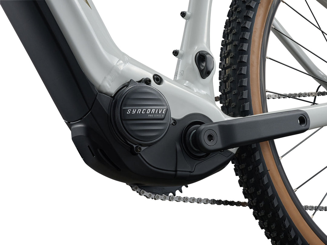 Giant Fathom E+ 2 2027 Null White