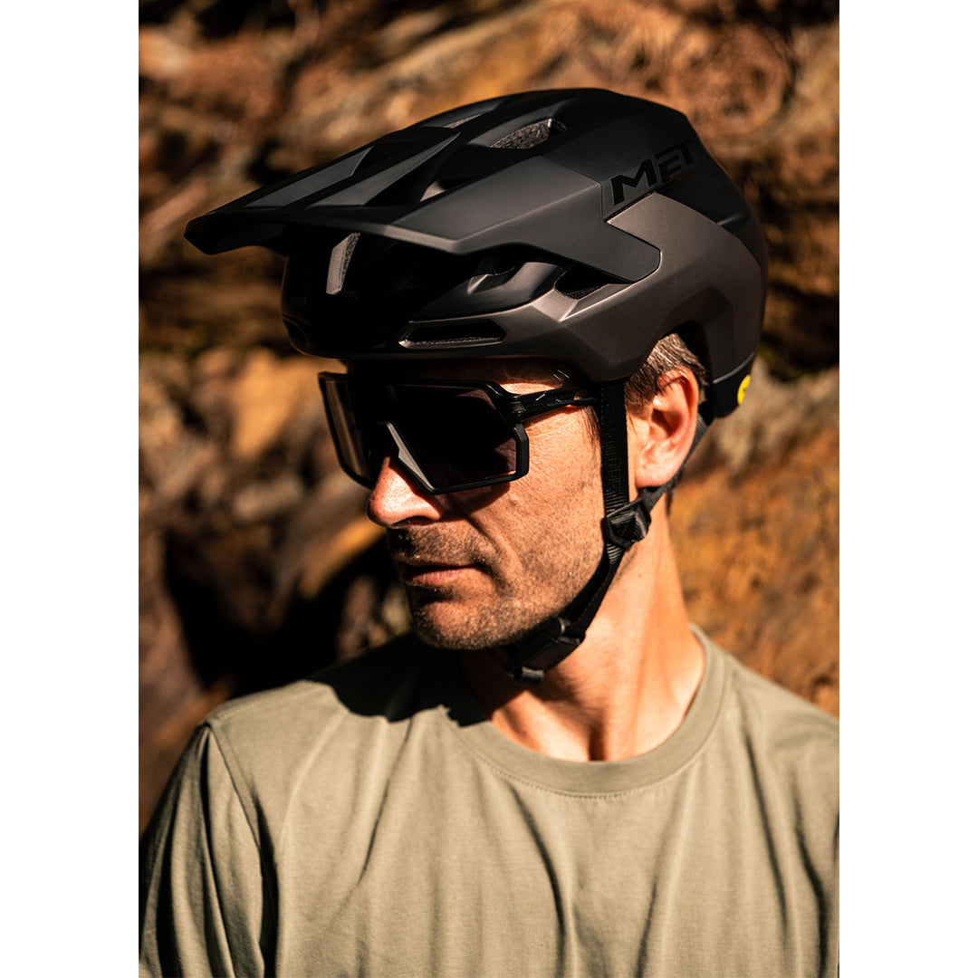 MET Helmet Revo MIPS Black/Matt