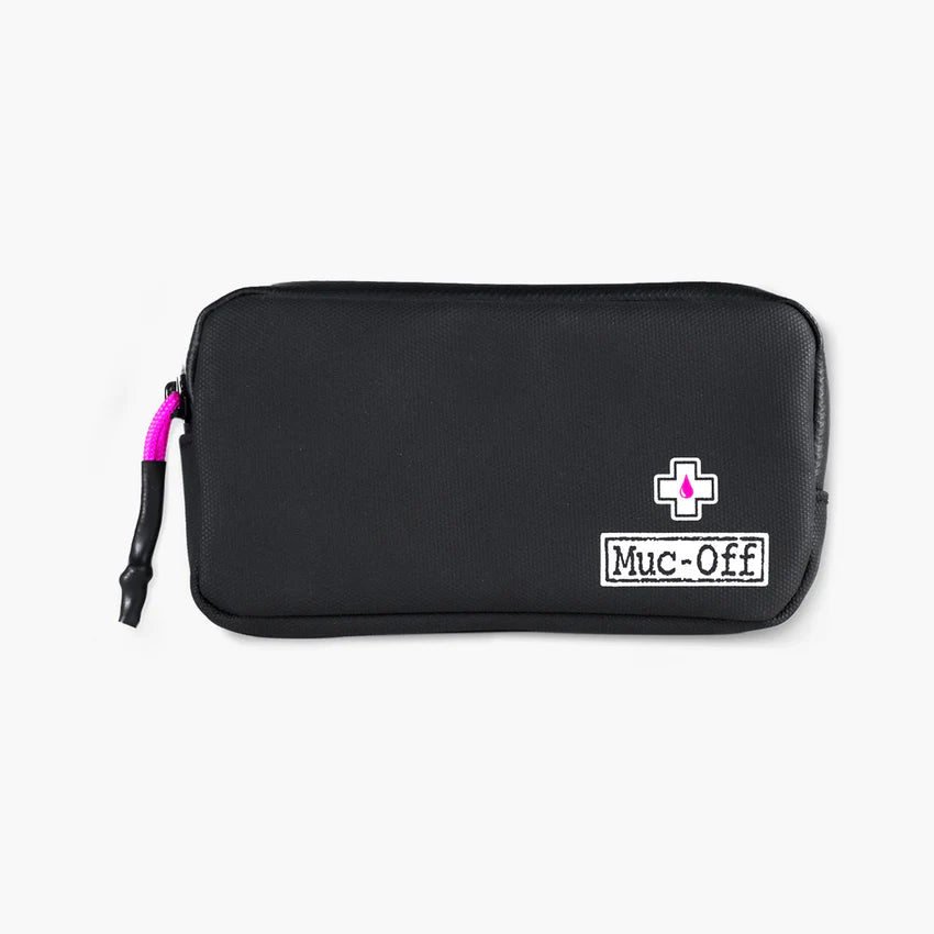 Muc-Off Essentials Case Rainproof – sateenkestävä tarvikekotelo -